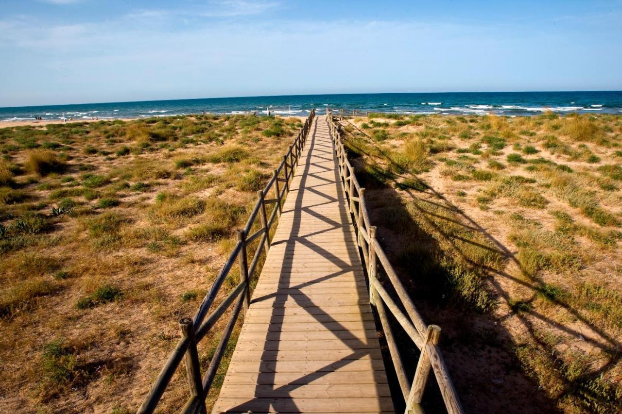 AIGUA BLAVA Primera línea - Alquiler solo familias Playa de Gandia Exterior foto