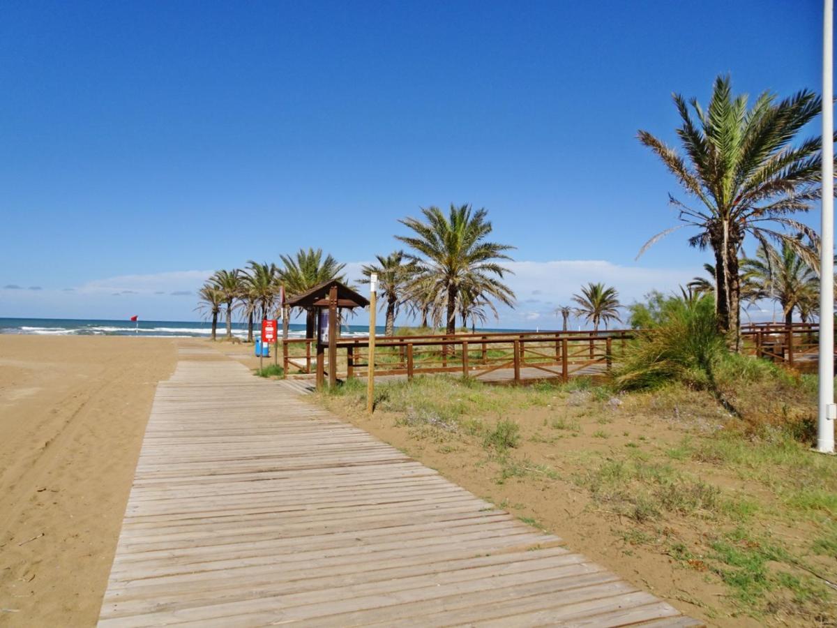 AIGUA BLAVA Primera línea - Alquiler solo familias Playa de Gandia Exterior foto
