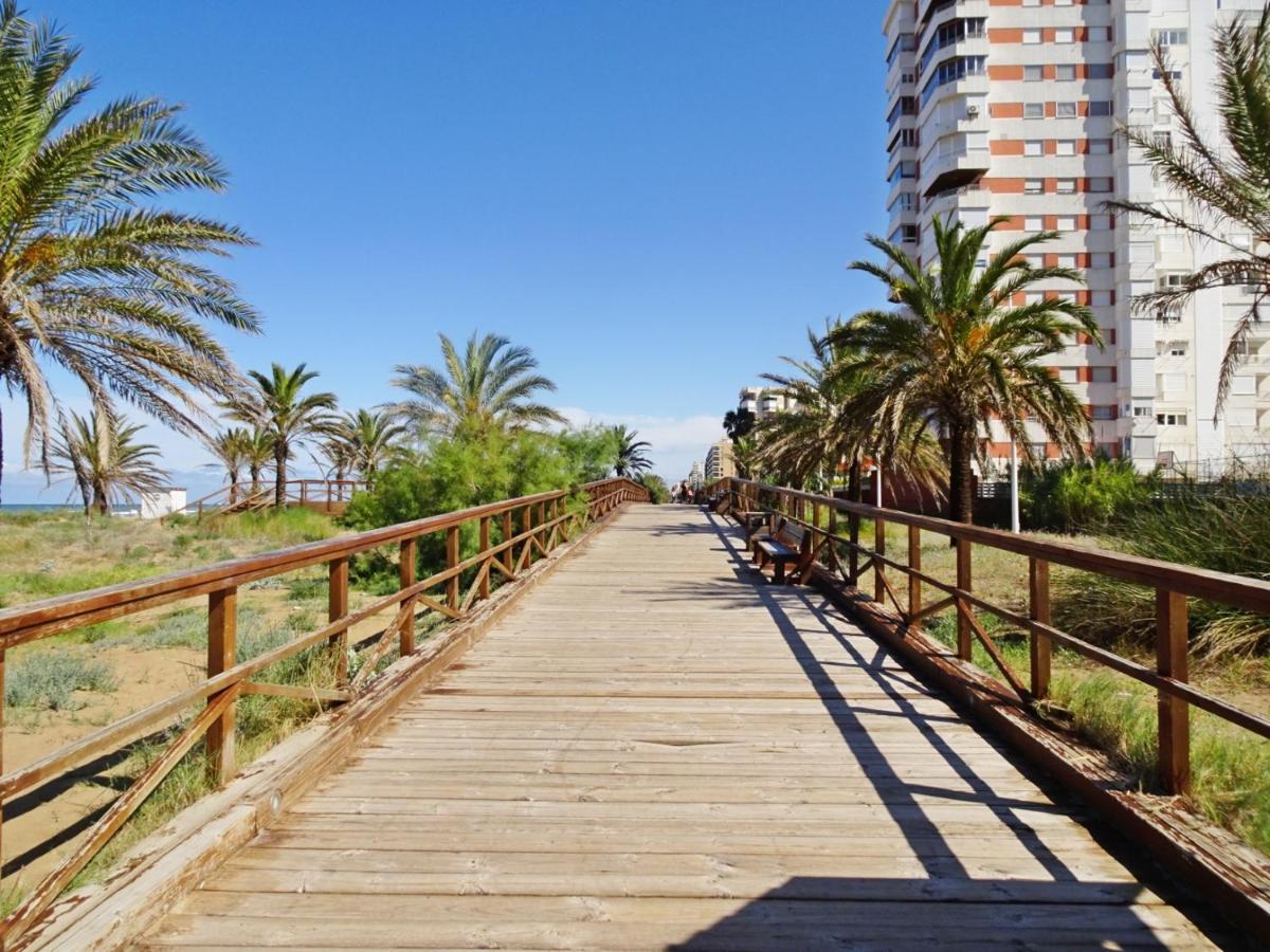AIGUA BLAVA Primera línea - Alquiler solo familias Playa de Gandia Exterior foto
